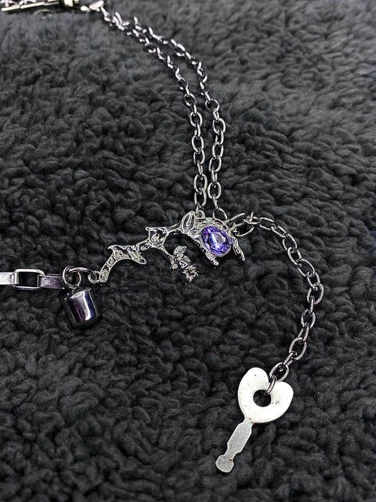 Collar futurista