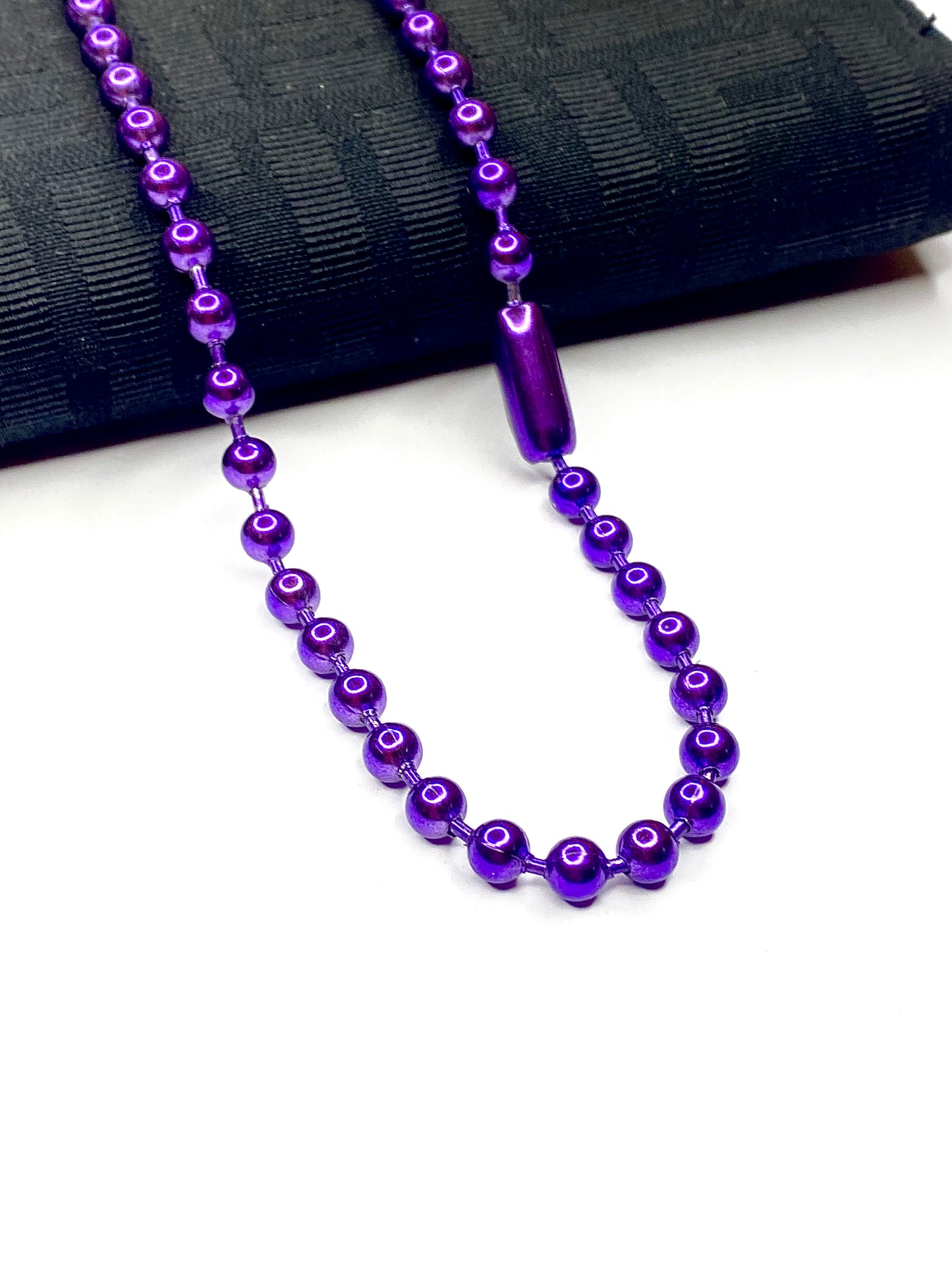 Collar de pelotitas