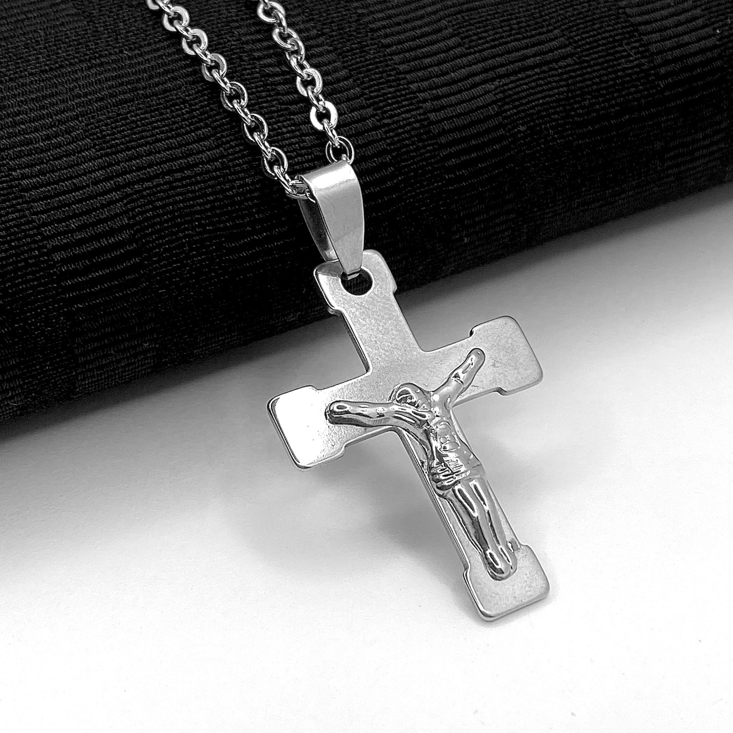 ★COLLAR CON CRUZ★