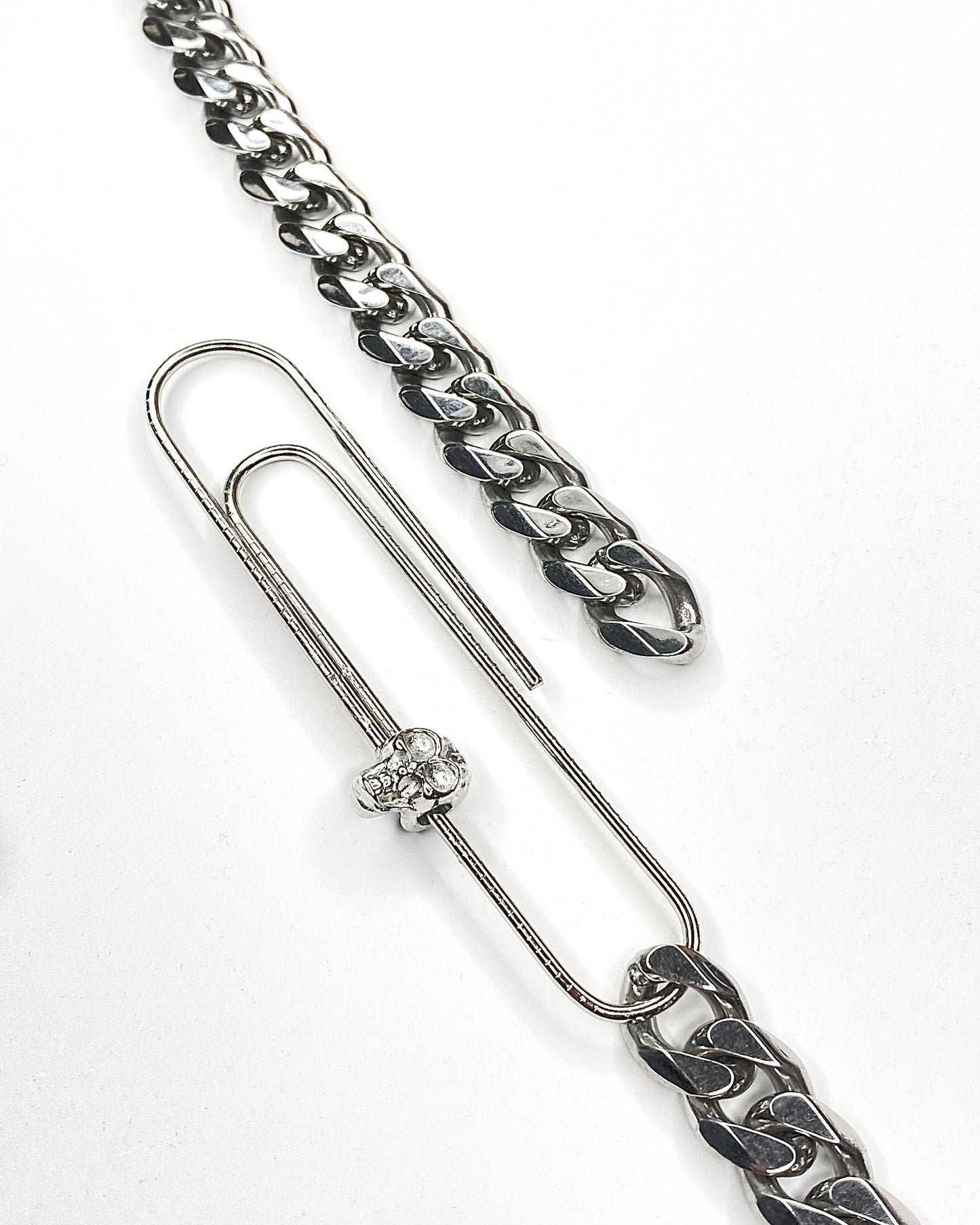 Collar Skull Clip