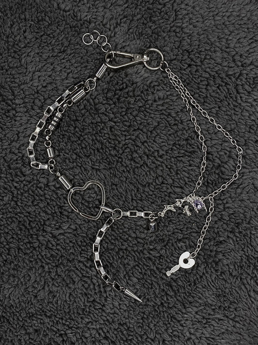 Collar futurista